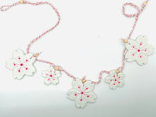 Load image into Gallery viewer, Cherry blossom garland